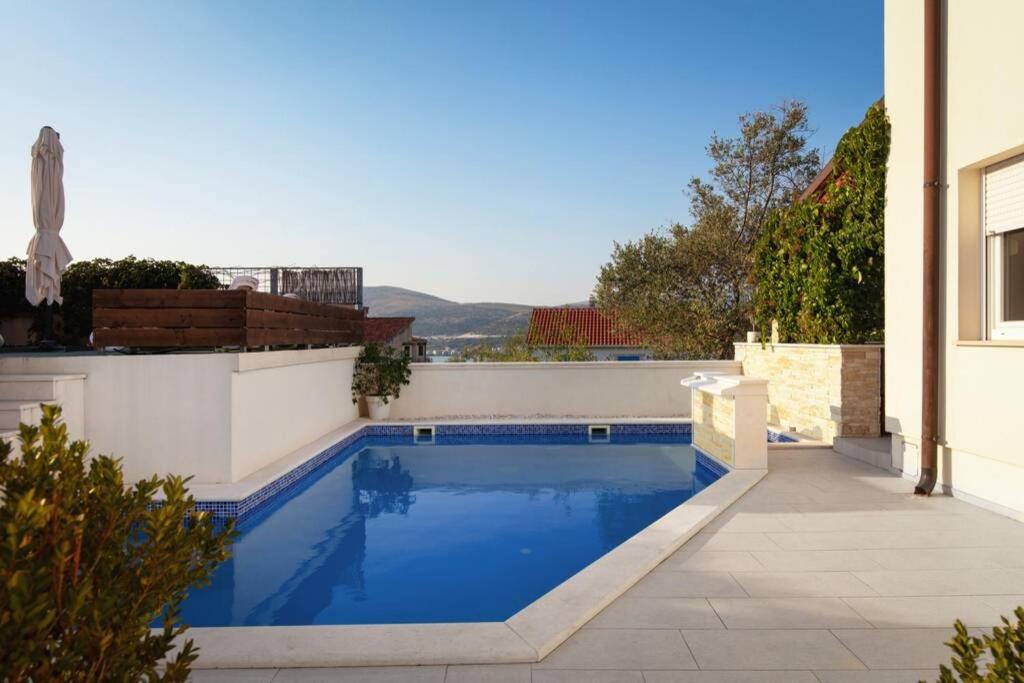 Villa Lipovac トロギール エクステリア 写真