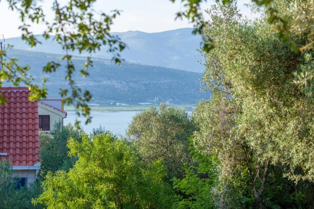 Villa Lipovac トロギール エクステリア 写真